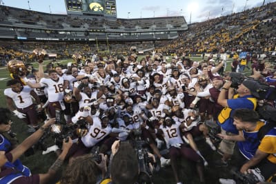 Minnesota baseball beats Iowa, advances to B1G semis - The Daily Gopher