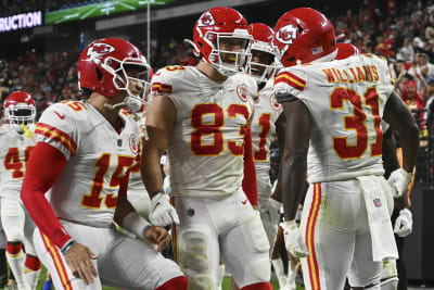 Mahomes, Chiefs outlast Broncos 34-28; Wilson concussed