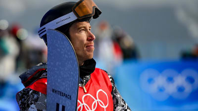 No Olympic medal as Shaun White takes flight for final time