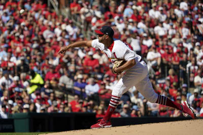 SWEET 16! Cardinals rally late for 16th straight win, four-game sweep of  Cubs