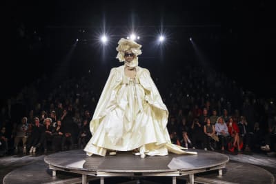 Vivienne Westwood Ready To Wear Fashion Show, Collection Spring