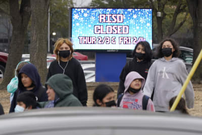 Schools closing as icy storm moves in