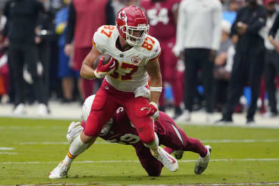 Mahomes throws TD pass; Chiefs roll past Cardinals 38-10 - The Iola Register