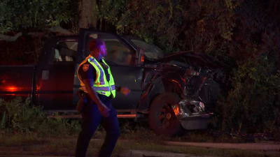 5 people injured in car crash on Highway 61 Monday night