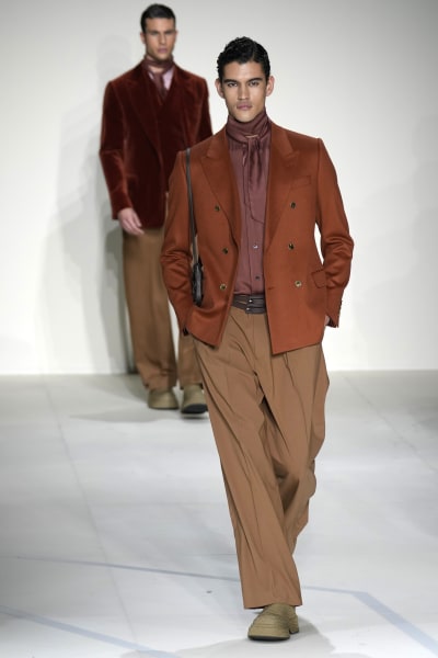 Maison Schiaparelli - Ready-to-Wear Fall-Winter 2023/24 : 28 / 34 - LOOK 28
