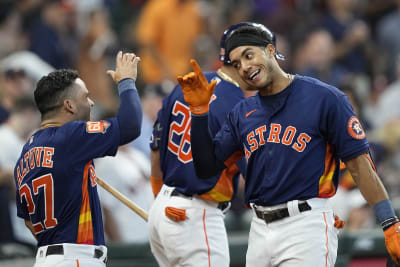 Altuve nicked by pitch, Astros stars booed on road vs Tigers