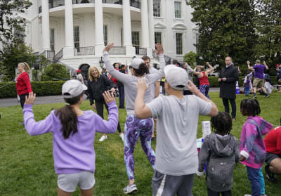 Jill Biden brings a holiday ice rink to the White House for children to  skate and play hockey