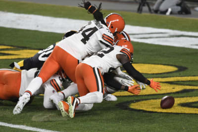 The Latest: Browns open 28-0 lead over Steelers