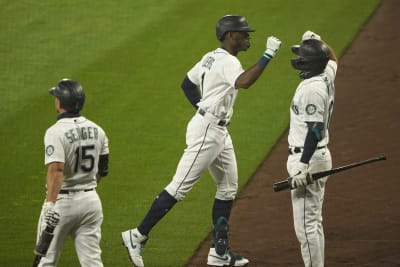 Mariners' Kyle Lewis Showing Signs of Improvement