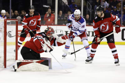 Devils topple Maple Leafs in OT for 11th consecutive victory