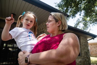 Stronger Bond With Mother Helps Texas Star Follow in Her Footsteps - The  New York Times