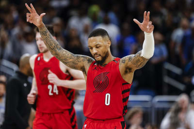 Lillard scores 50 including game-winning free throw as Blazers rally past  Pelicans - The Columbian