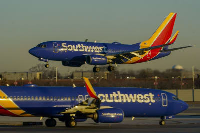 Plane catches fire on takeoff at Las Vegas airport - Los Angeles Times