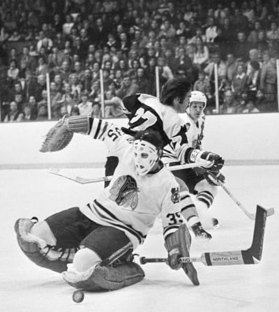Stan Mikita, 78, Dies; Hockey Hall of Famer Lifted Blackhawks - The New  York Times