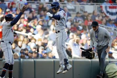 Alex Bregman's HR helps Astros sweep past Twins