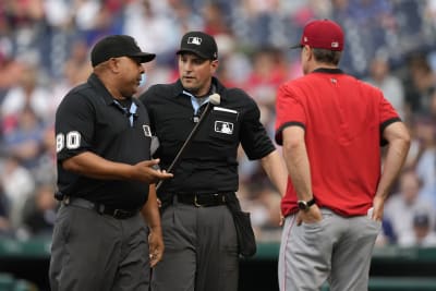 Cincinnati Reds' Elly De La Cruz removes bat knob, homers