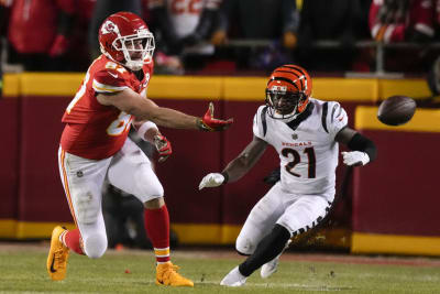 Last-second roughing call sets up Chiefs to win AFC title, deny Bengals  repeat - The Boston Globe