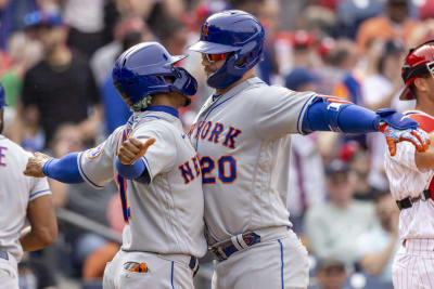 Smith, McNeil 4 hits each as Mets beat Phils behind Scherzer