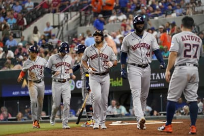 Astros star Jose Altuve ends 0-for-25 postseason skid