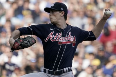 Braves hold off again on announcing starting pitcher for Game 3 of