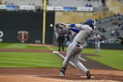 Kershaw pulled after 7 with perfect game; Dodgers top Twins