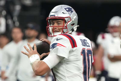 Nick Foles' Eagles eliminated from playoffs, Rob Gronkowski's Patriots  advance to AFC title game - Arizona Desert Swarm