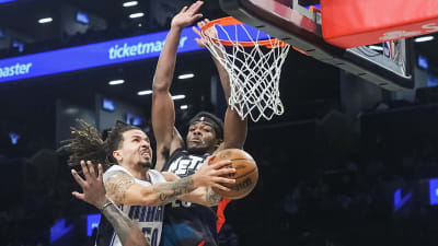 Bridges scores 42 points 26 in first quarter as Nets snap