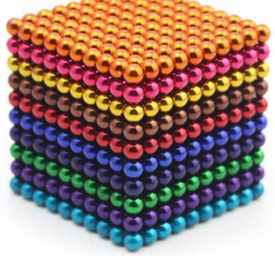 Playing with 1000 mini magnetic balls