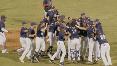 Corpus Christi Hooks Baseball Team Change To Honey Butter Chicken Biscuits