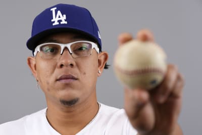 Urías lined up to start Dodgers' opener; Kershaw `excited