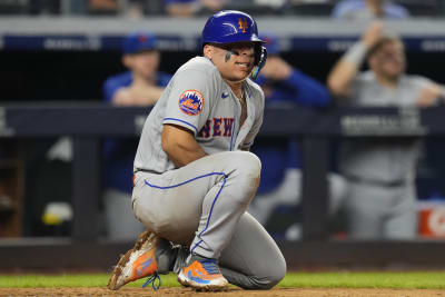 Luis Guillorme of the New York Mets reacts in the sixth inning