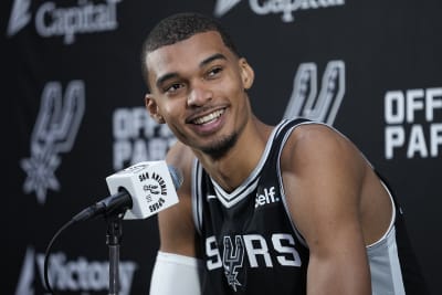 Jimmy Butler: See photos of his new look, hair, at Media Day