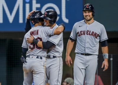 Yankees fans pelt Cleveland outfielders with debris after comeback win