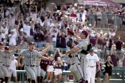 surprise 😎 #FamilyF1rst, #GigEm - Texas A&M Baseball