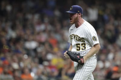 Brewers put Josh Hader on COVID-19 list after positive test