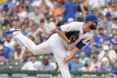 ADOM :: Baseball player 'pitches in' to help