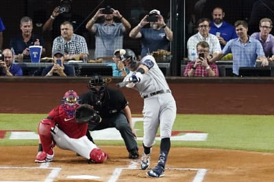 Aaron Judge shares special moment with cancer survivor