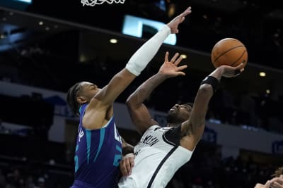 Nic Claxton Dunks On LeBron James, Nets Beat Lakers