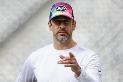 Rodgers hopes to help Jets add to 'lonely' Super Bowl trophy