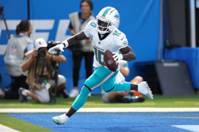 Hill, Tagovailoa too much for Chargers as Dolphins open with 36-34 victory