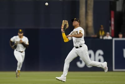 Padres' left fielder Soto scratched late vs. Yankees with back tightness