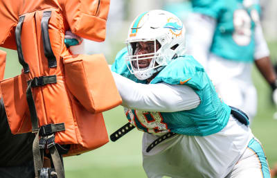 Dolphins place Raekwon Davis on injured reserve, out at least 3 weeks