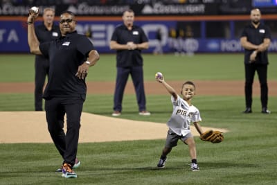 Pittsburgh Pirates to wear No. 21 on sept 9 to honor Roberto Clemente