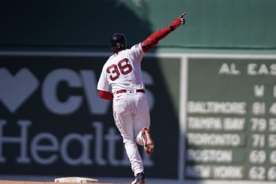Boston Red Sox superstar Mookie Betts hits a 3-run home run - Gold