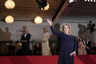 Alicia Vikander receives ovation at Cannes Film Festival