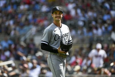 White Sox Homer 3 Times, Cease Tosses 6 Scoreless to Salvage Split