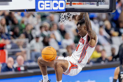 College basketball dunks hotsell