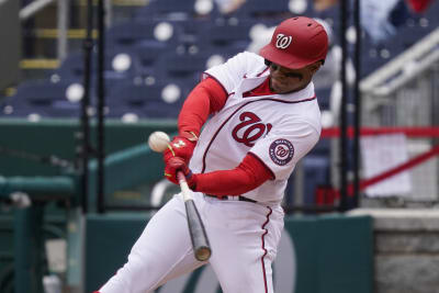 Nationals' Juan Soto placed on injured list with shoulder strain