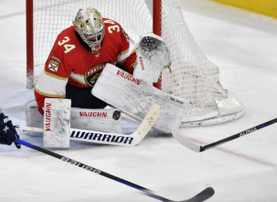 Driedger gets third shutout as Panthers beat Lightning 4-0