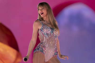 Texas lawmakers ban bots that buy concert tickets after Taylor